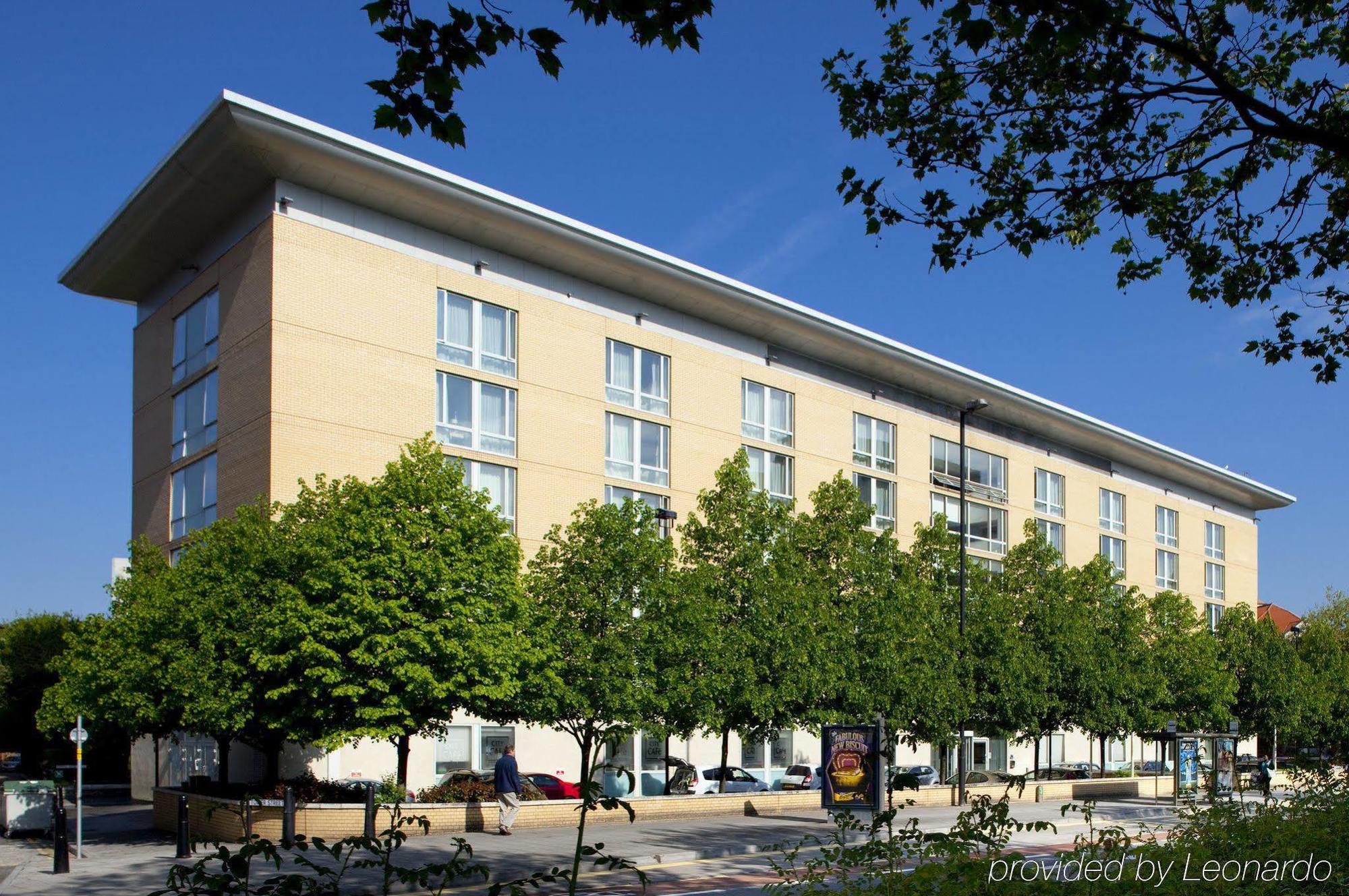Hilton Garden Inn Bristol City Centre Exterior foto